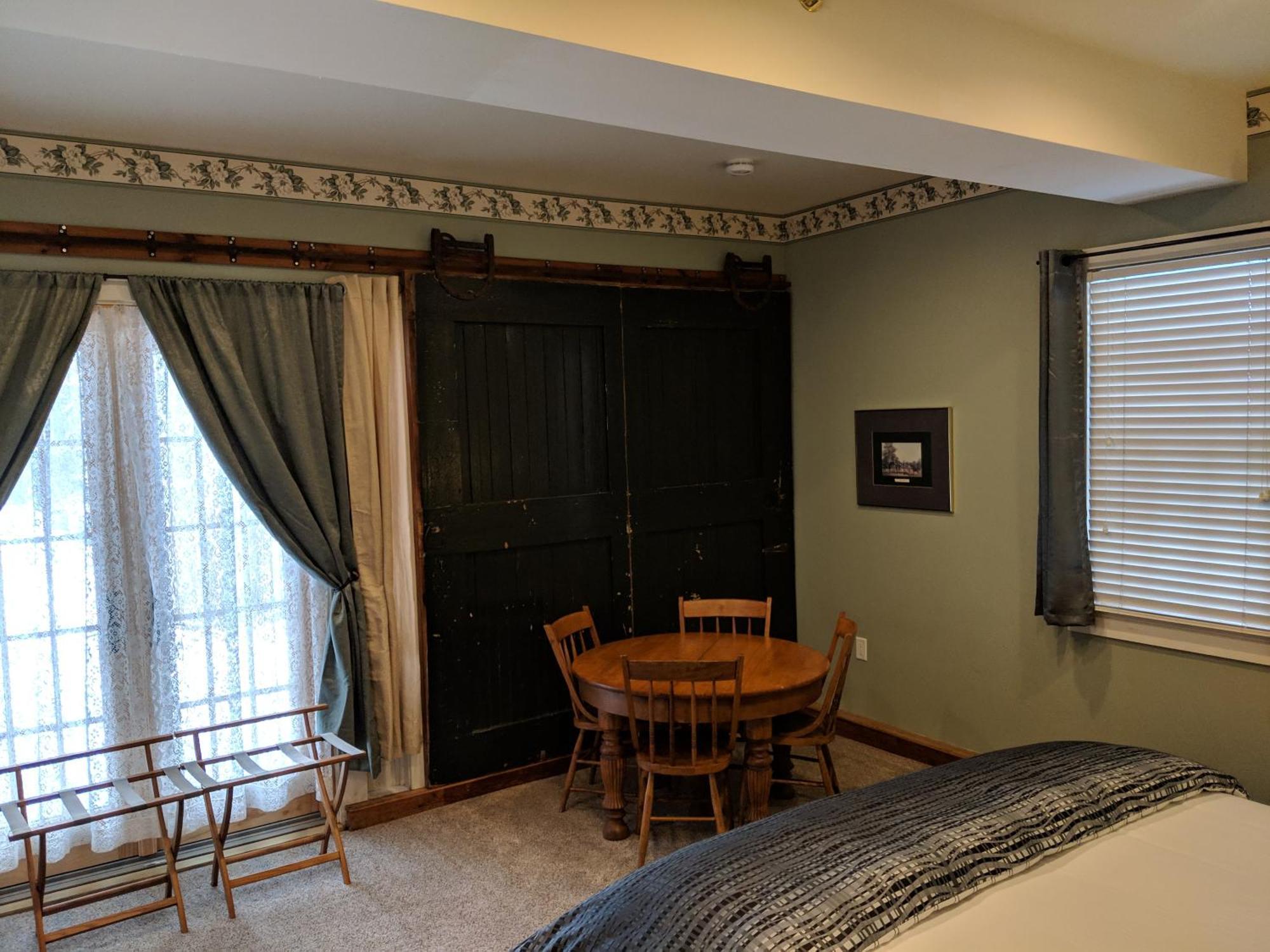Heart Of The Village Bed & Breakfast In Shelburne Vt Bilik gambar